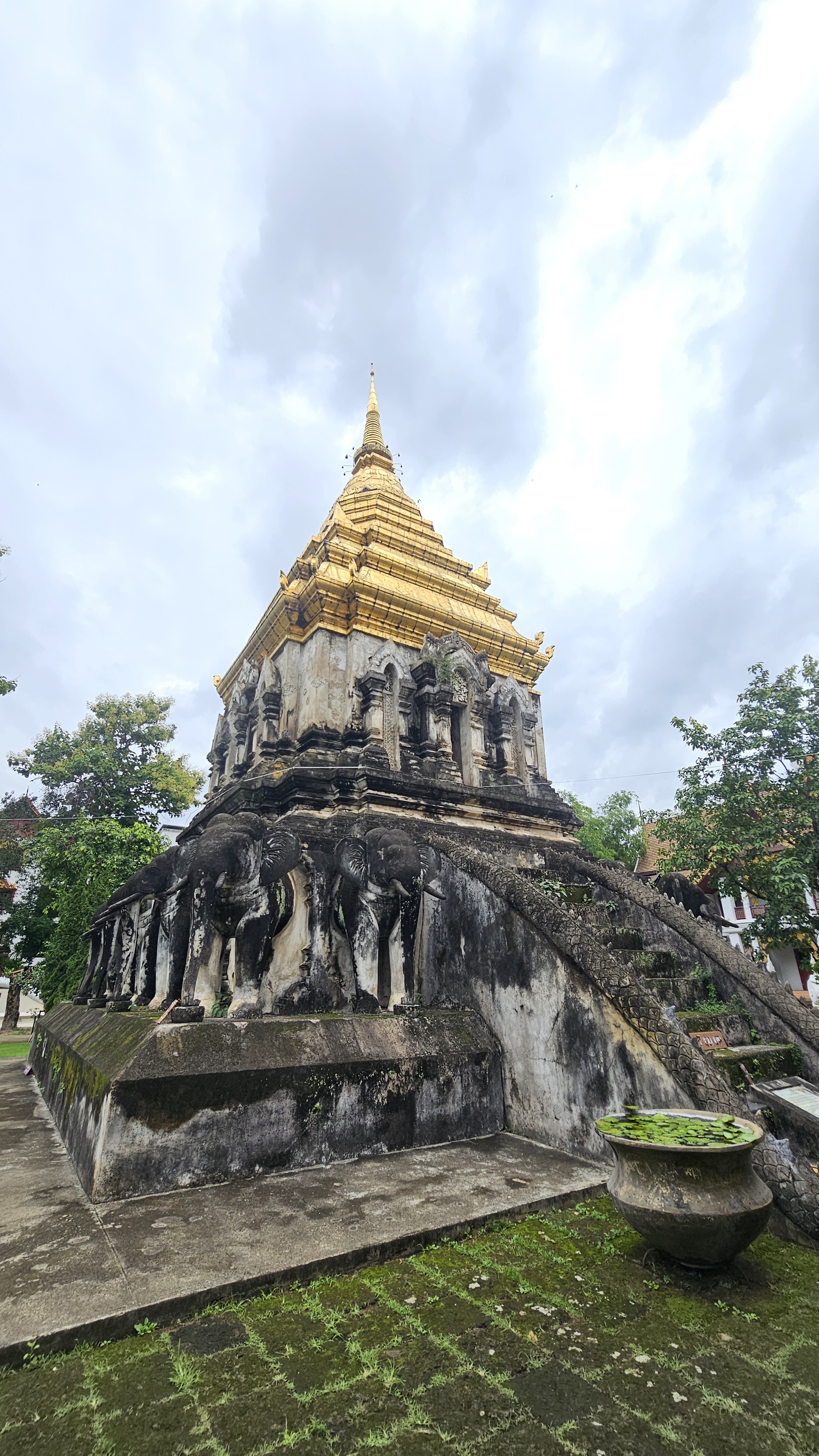 พระสีลา